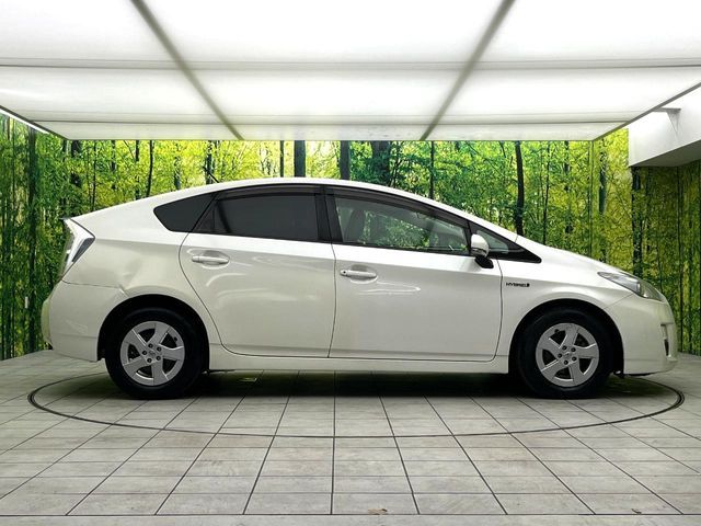 TOYOTA PRIUS 2011 Image 31