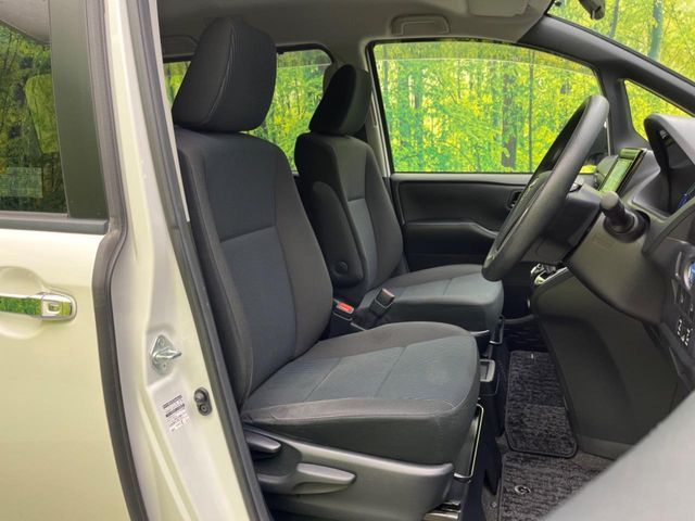 TOYOTA NOAH HYBRID 2015 Image 31