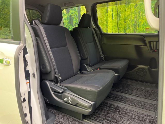 TOYOTA NOAH HYBRID 2015 Image 31