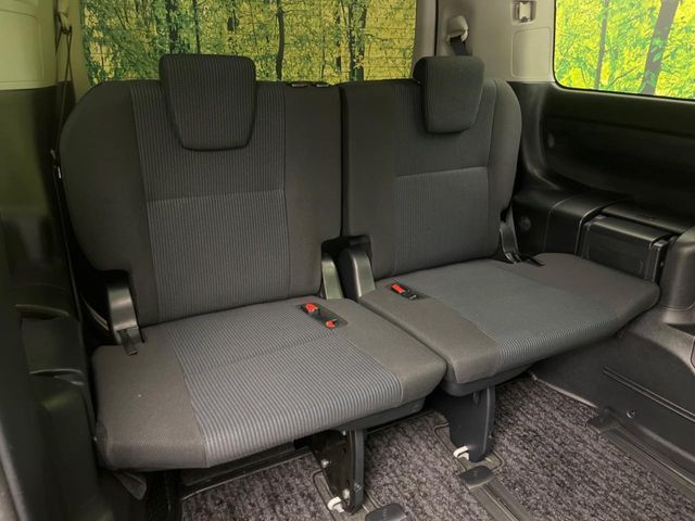 TOYOTA NOAH HYBRID 2015 Image 31