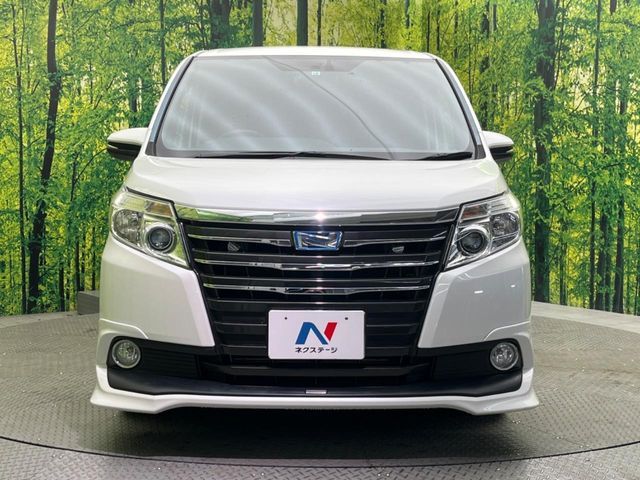 TOYOTA NOAH HYBRID 2015 Image 31