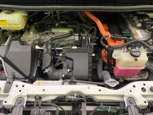 TOYOTA NOAH HYBRID 2015 Image 31