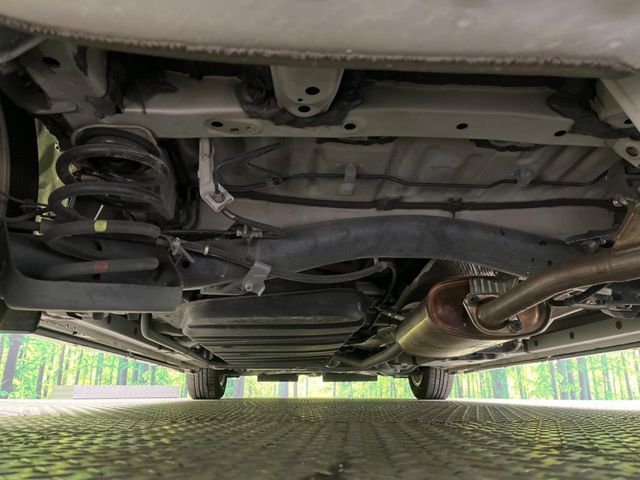 TOYOTA NOAH HYBRID 2015 Image 31