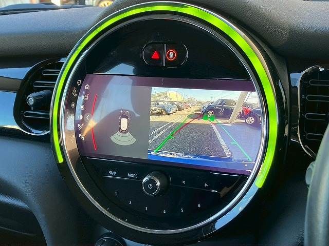 BMW MINI COOPER D 5DOOR 2021 Image 31