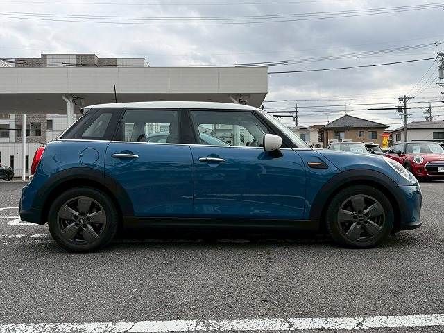 BMW MINI COOPER D 5DOOR 2021 Image 31