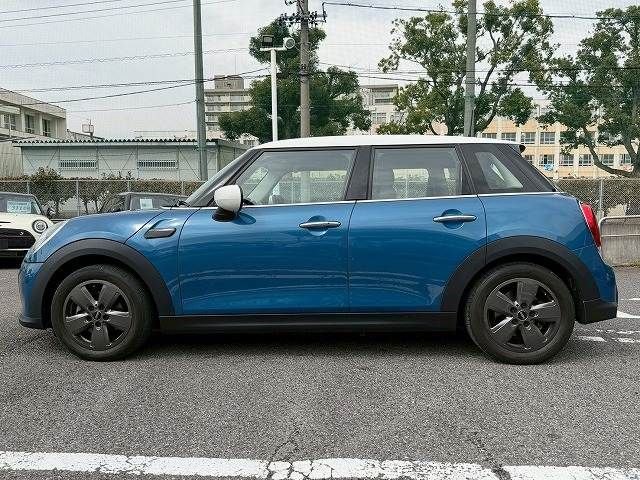 BMW MINI COOPER D 5DOOR 2021 Image 31