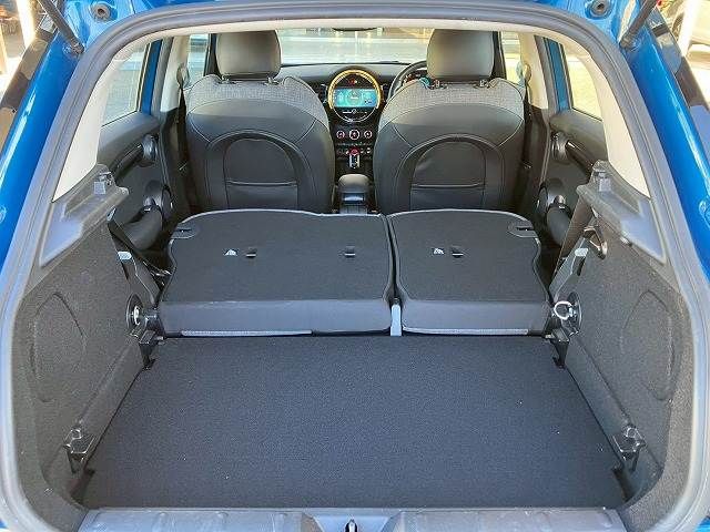 BMW MINI COOPER D 5DOOR 2021 Image 31