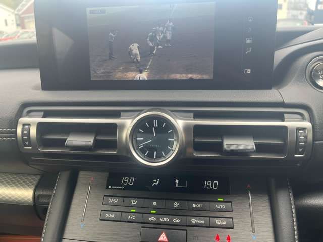 TOYOTA LEXUS RC350 2023 Image 31