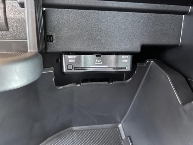 MERCEDES BENZ GLB 2024 Image 31