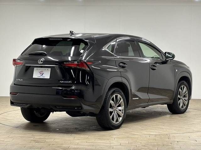 TOYOTA LEXUS NX300H 2015 Image 31