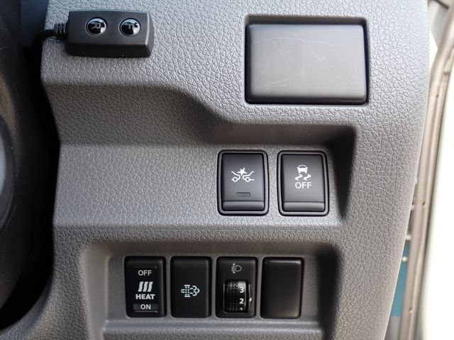 NISSAN NV350 CARAVAN 4WD 2020 Image 31