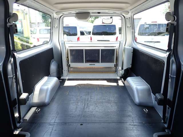 NISSAN NV350 CARAVAN 4WD 2020 Image 31