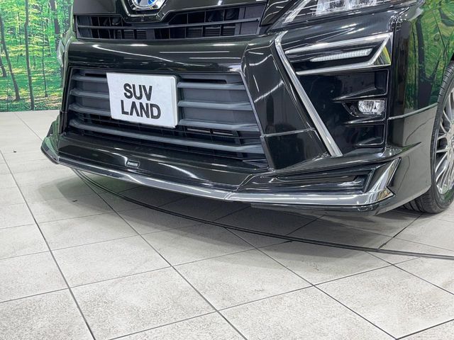 TOYOTA VOXY HYBRID 2017 Image 31