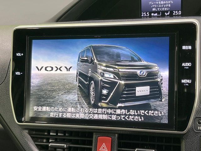 TOYOTA VOXY HYBRID 2017 Image 31