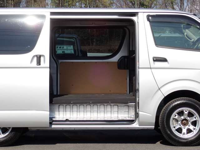 TOYOTA HIACE VAN 4WD 2021 Image 31