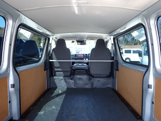 TOYOTA HIACE VAN 4WD 2021 Image 31