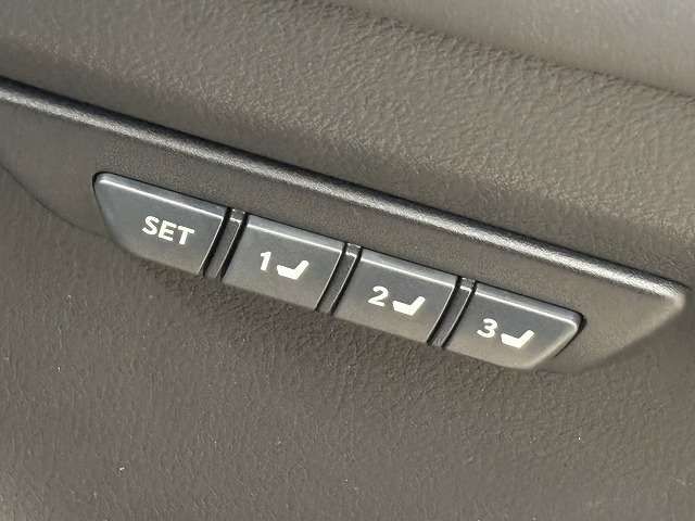 TOYOTA LEXUS NX200T 2015 Image 31