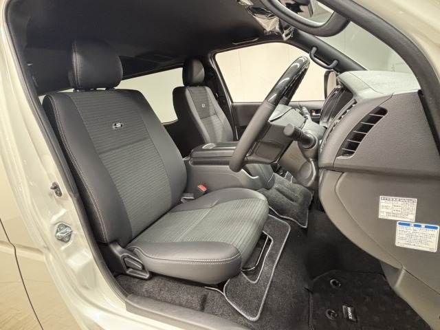 TOYOTA HIACE VAN 2WD 2025 Image 31