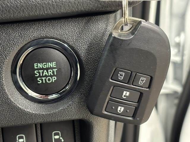 TOYOTA HIACE VAN 2WD 2025 Image 31