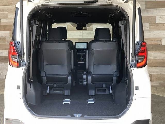 TOYOTA NOAH HYBRID 2023 Image 31