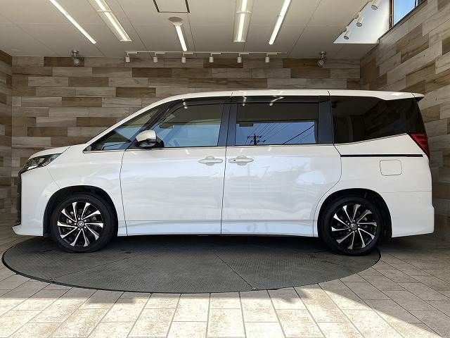 TOYOTA NOAH HYBRID 2023 Image 31