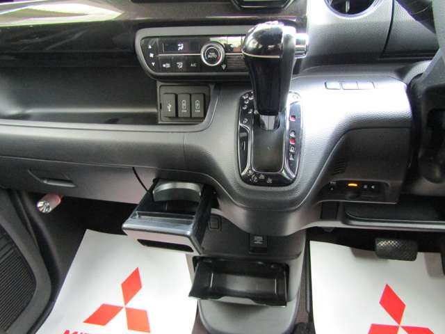 HONDA N BOX CUSTOM 2019 Image 31