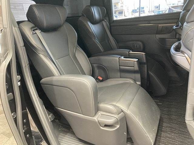 TOYOTA ALPHARD HYBRID 2024 Image 31