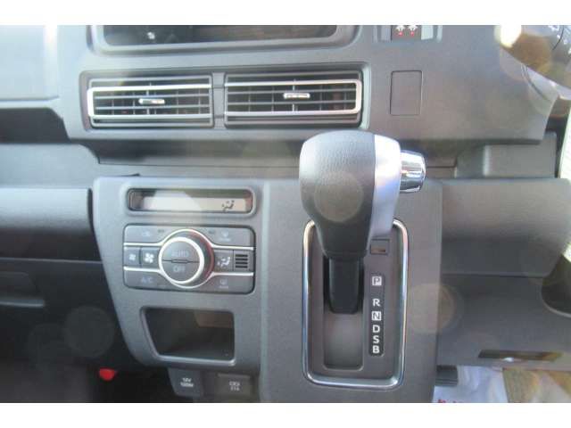 DAIHATSU ATRAI VAN 2025 Image 31