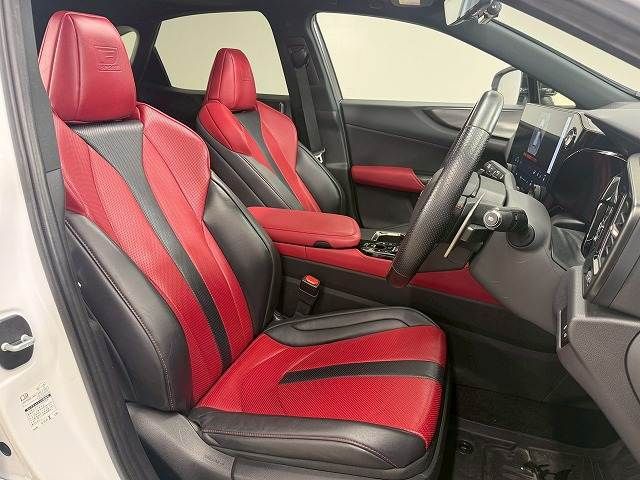 TOYOTA LEXUS NX450H+ AWD 2021 Image 31