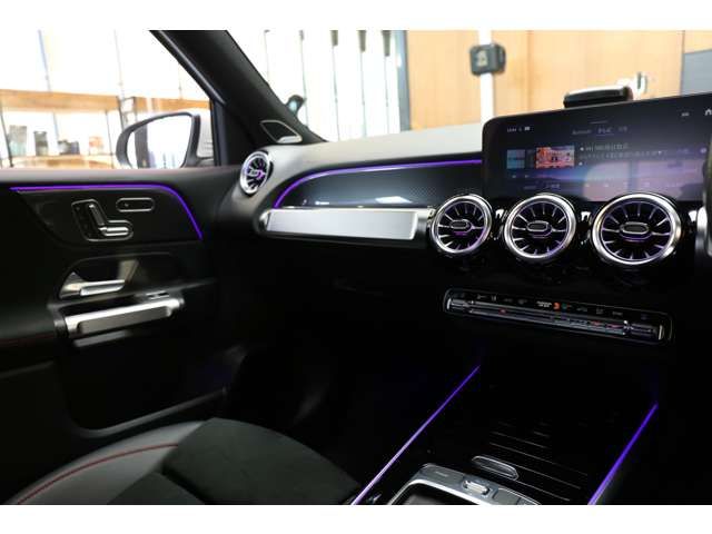 MERCEDES BENZ GLB 2023 Image 31