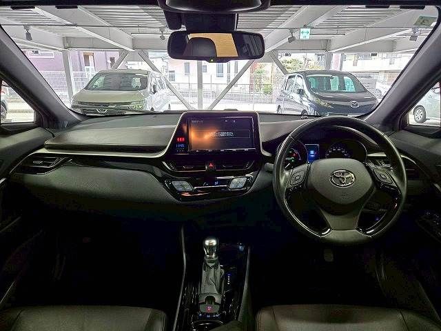 TOYOTA C-HR 2017 Image 31