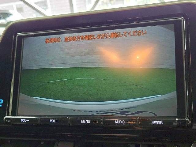 TOYOTA C-HR 2017 Image 31