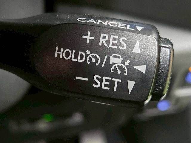 TOYOTA C-HR 2017 Image 31