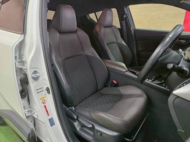 TOYOTA C-HR 2017 Image 31