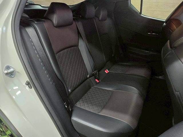 TOYOTA C-HR 2017 Image 31