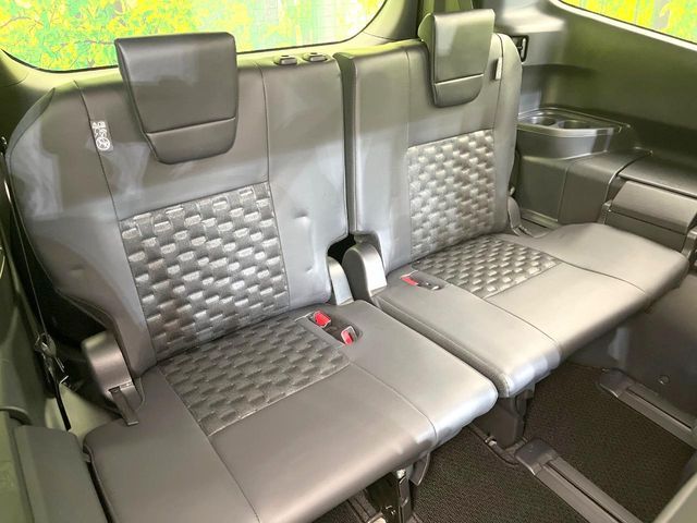 TOYOTA VOXY HYBRID 2025 Image 31