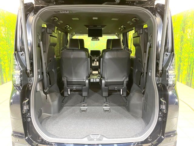 TOYOTA VOXY HYBRID 2025 Image 31