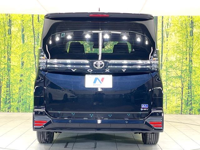 TOYOTA VOXY HYBRID 2025 Image 31