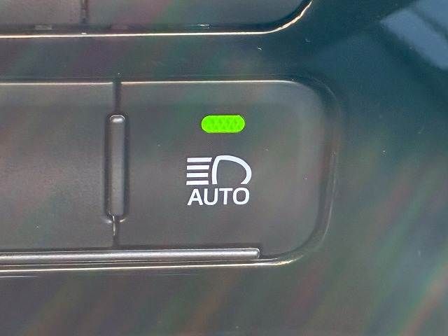 TOYOTA PRIUS 2021 Image 31