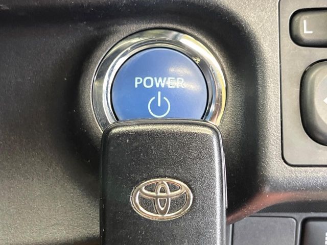 TOYOTA AQUA 2017 Image 31