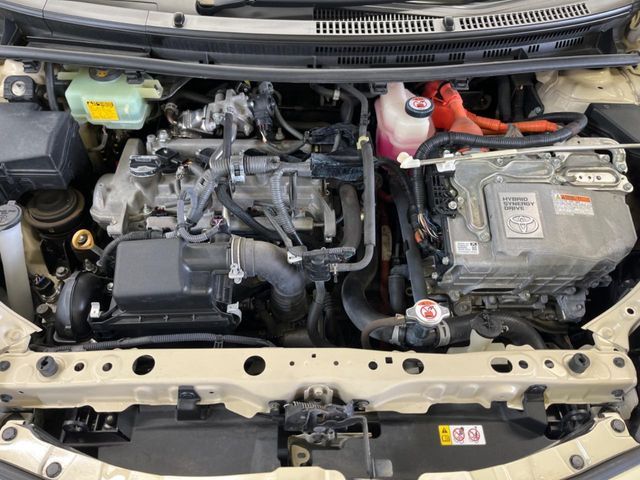 TOYOTA AQUA 2017 Image 31