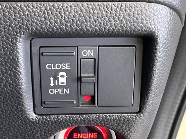 HONDA N BOX CUSTOM 2023 Image 31