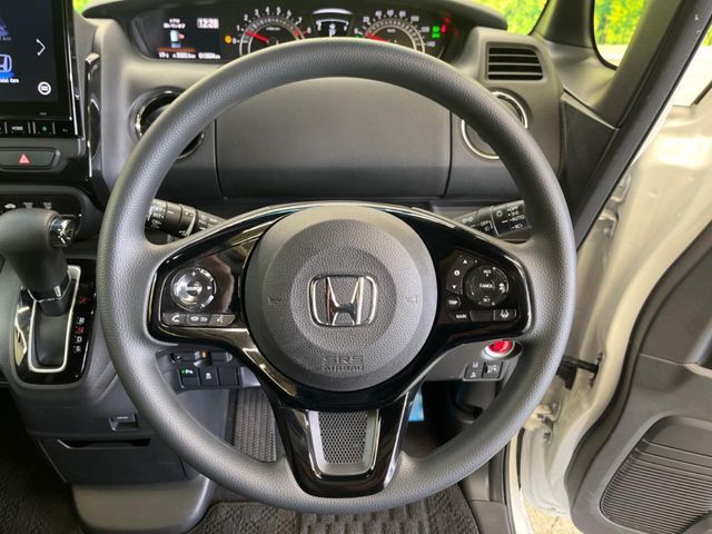 HONDA N BOX CUSTOM 2023 Image 31