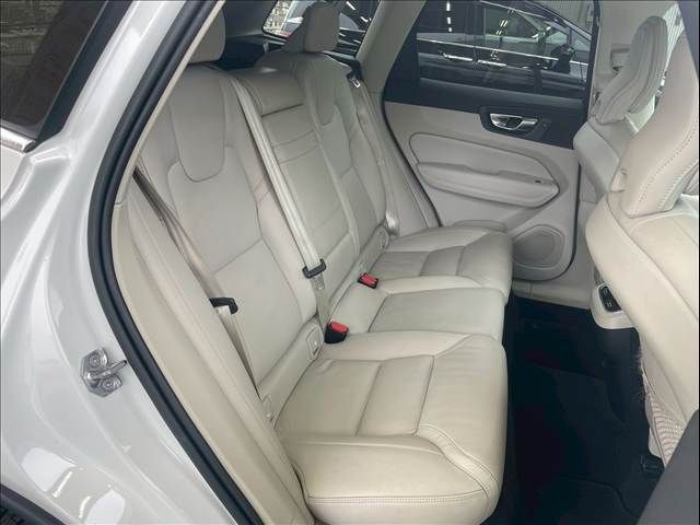 VOLVO XC60 2021 Image 31