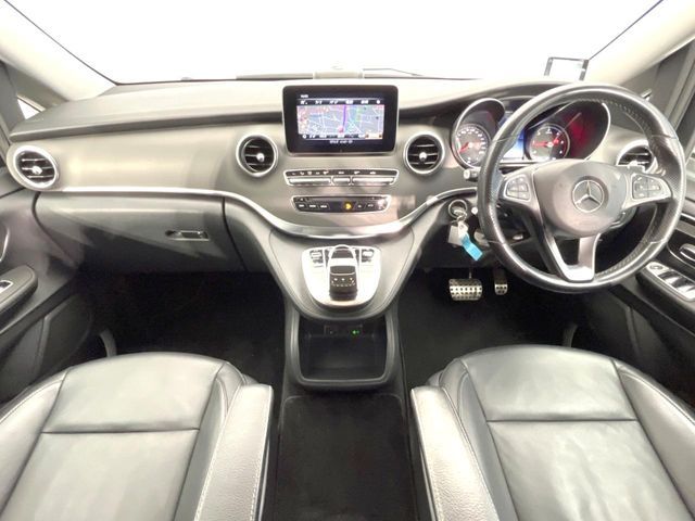 MERCEDES BENZ V CLAS 2019 Image 31