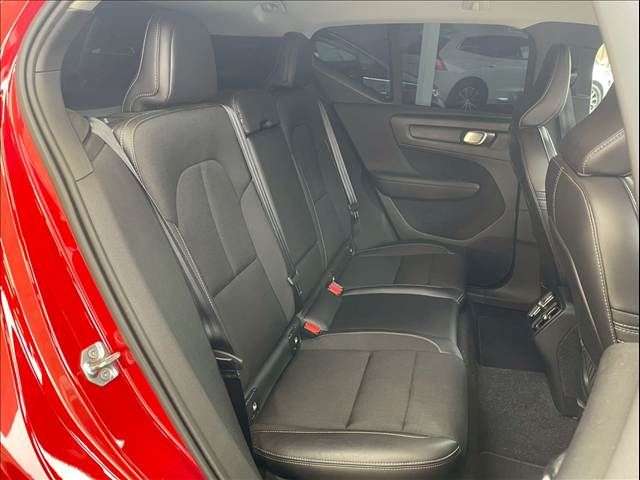 VOLVO XC40 2019 Image 31