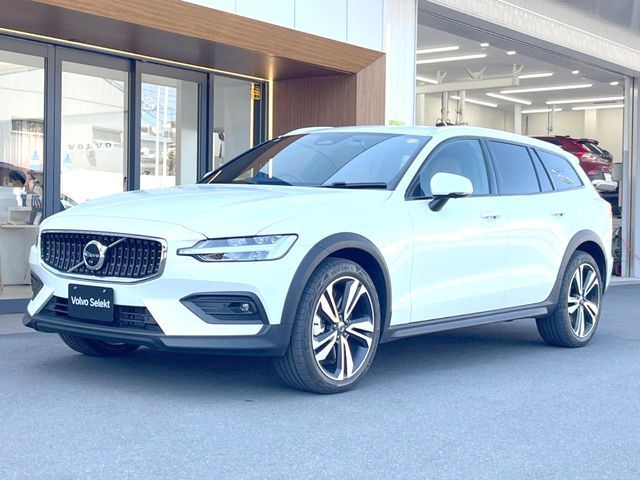 VOLVO V60 CROSS COUN 2023 Image 31