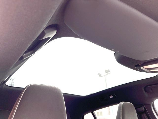 VOLVO C40 2024 Image 31