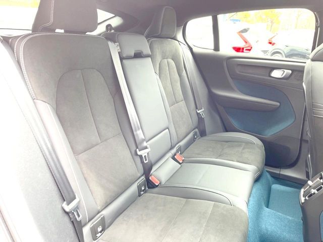 VOLVO C40 2024 Image 31