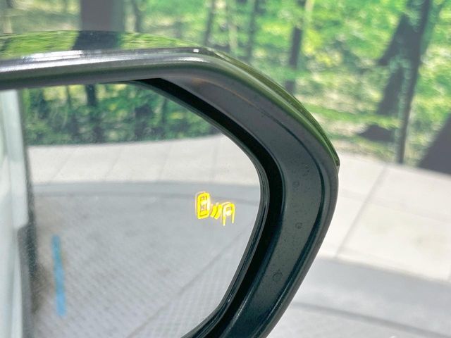 TOYOTA YARIS CROSS HYBRID 2025 Image 31